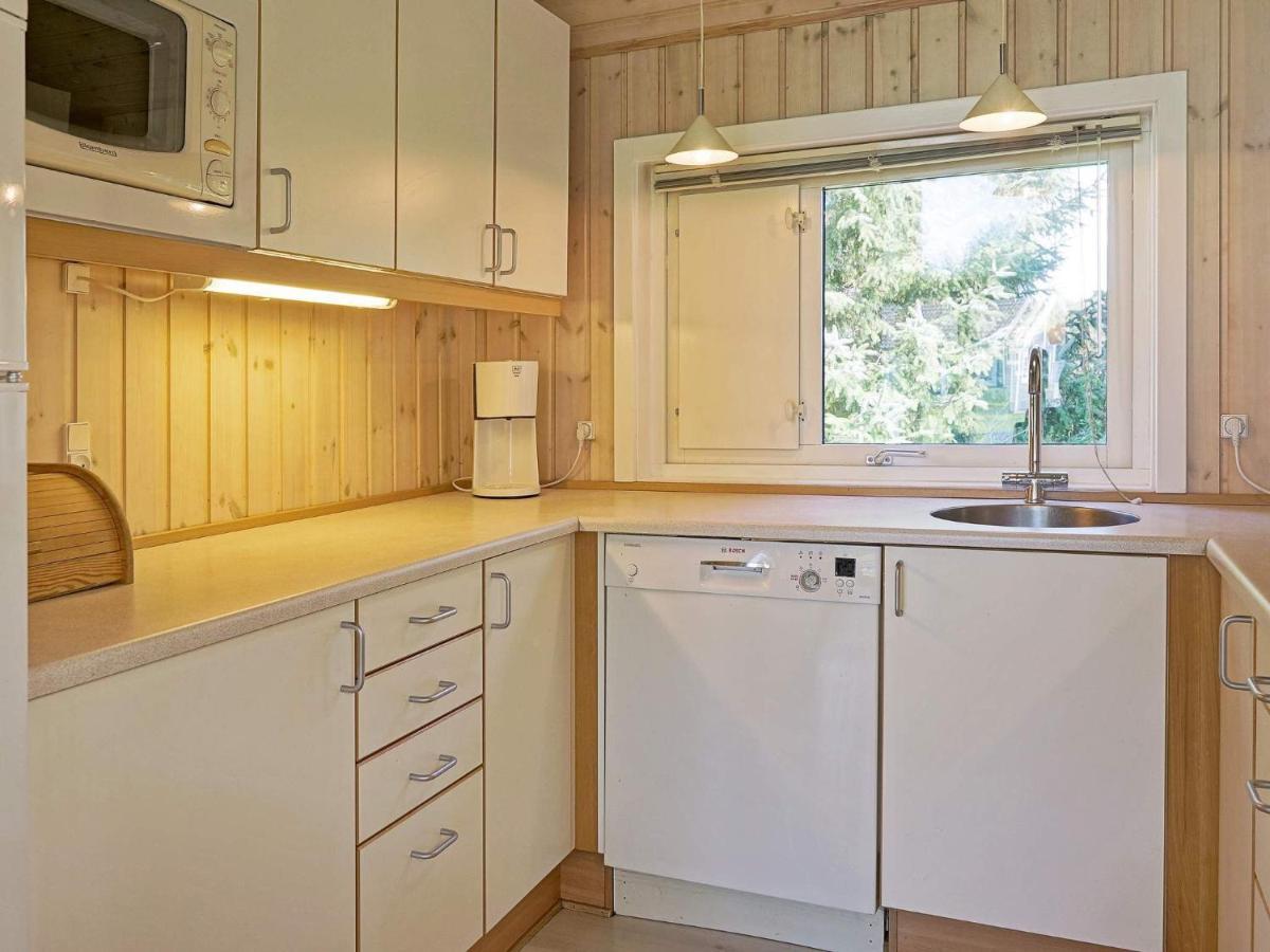Vester Somarken 12 Person Holiday Home In Aakirkeby מראה חיצוני תמונה